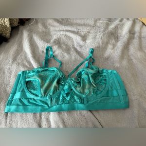 Lace strappy bra top